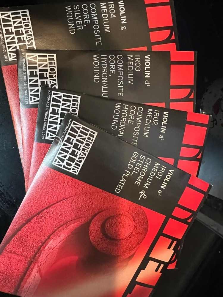 * Thomastik Infeld 1  Infeld red  violin String Set 4/4