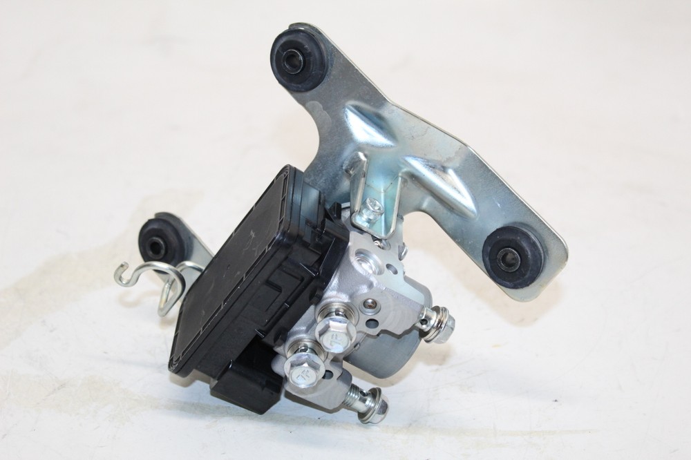 2018 17-23 Suzuki Gsxr1000r Abs Pump Unit Module