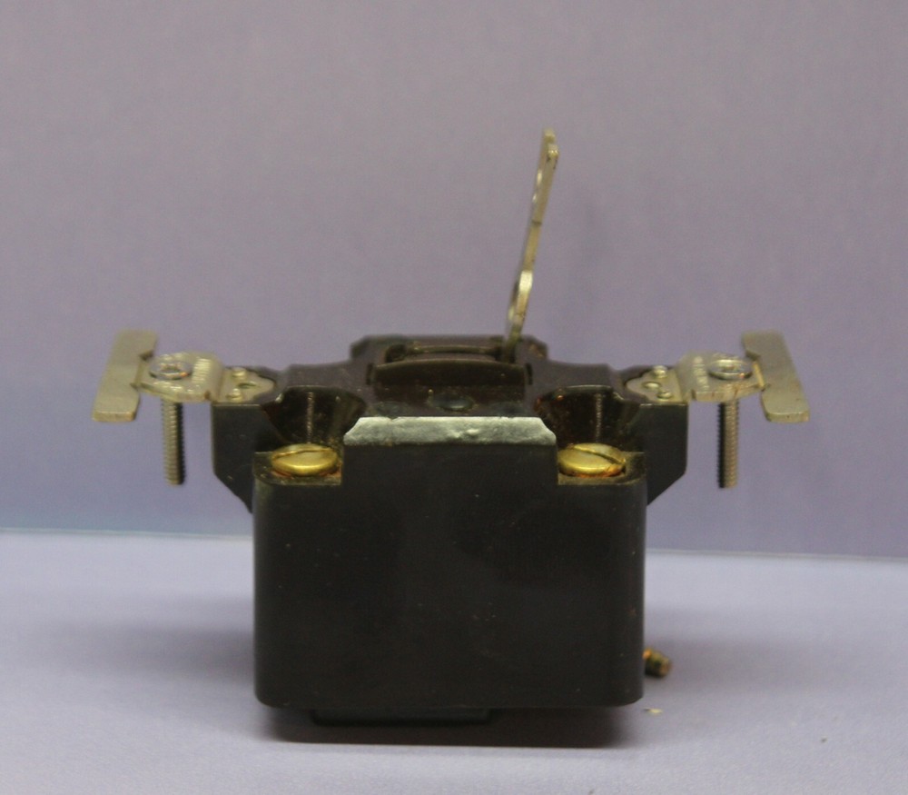 ⚡ Vintage Toggle Keyed Locking Switch, Double-Pole DPST, Momentary, 20A , Bryant