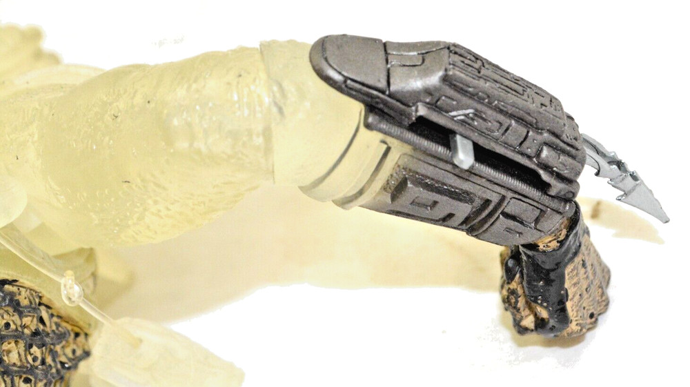 McFarlane 12" Predator Stealth 2004 AVP Alien Stealth