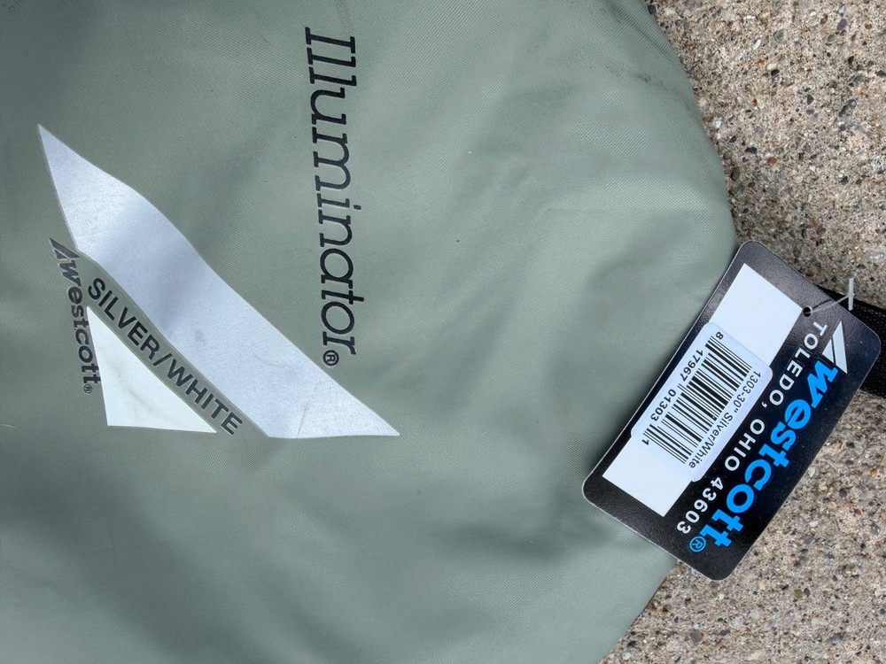 Westcott Illuminator Reflector – Silver/White Collapsible (with Case)
