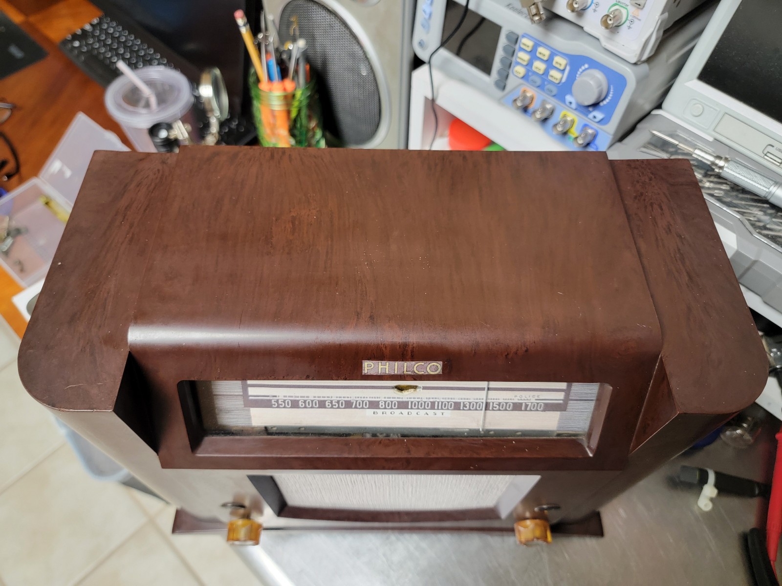 Antique Philco Model 41-90 "Farm Radio"