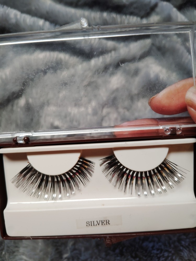 Silver Eye Lashes