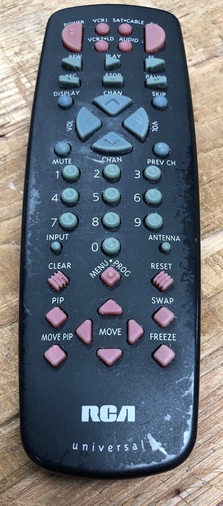Used RCA Universal Remote Controller Sub 7 8R18064.