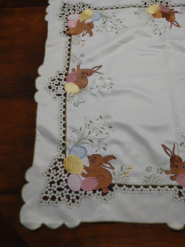 COLLECTIONS INC. Bunny Easter TABLE TABLECLOTH Cutwork & Embroidery 33" Square