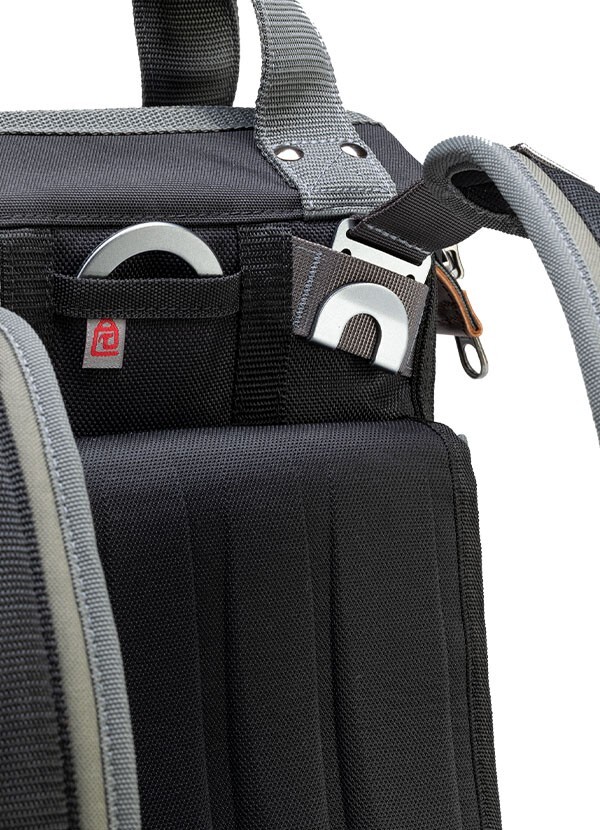 Veto Pro Pac MB4B Gatemouth Meter Bag with Base and Removable Backpack Straps