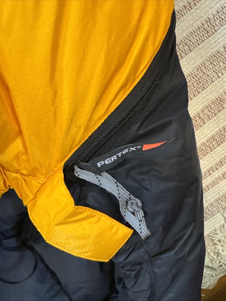 Midwest Mountaineering Down Filled Sleeping Bag. EUC