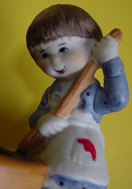 Hershey's Figurine candle