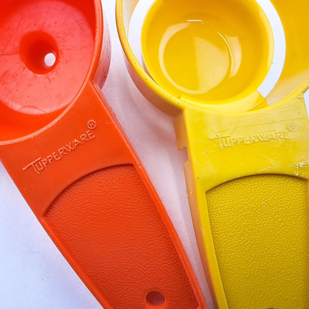 Tupperware Small Funnel 877-2 And Egg Separator 779-7 Kitchen Gadgets