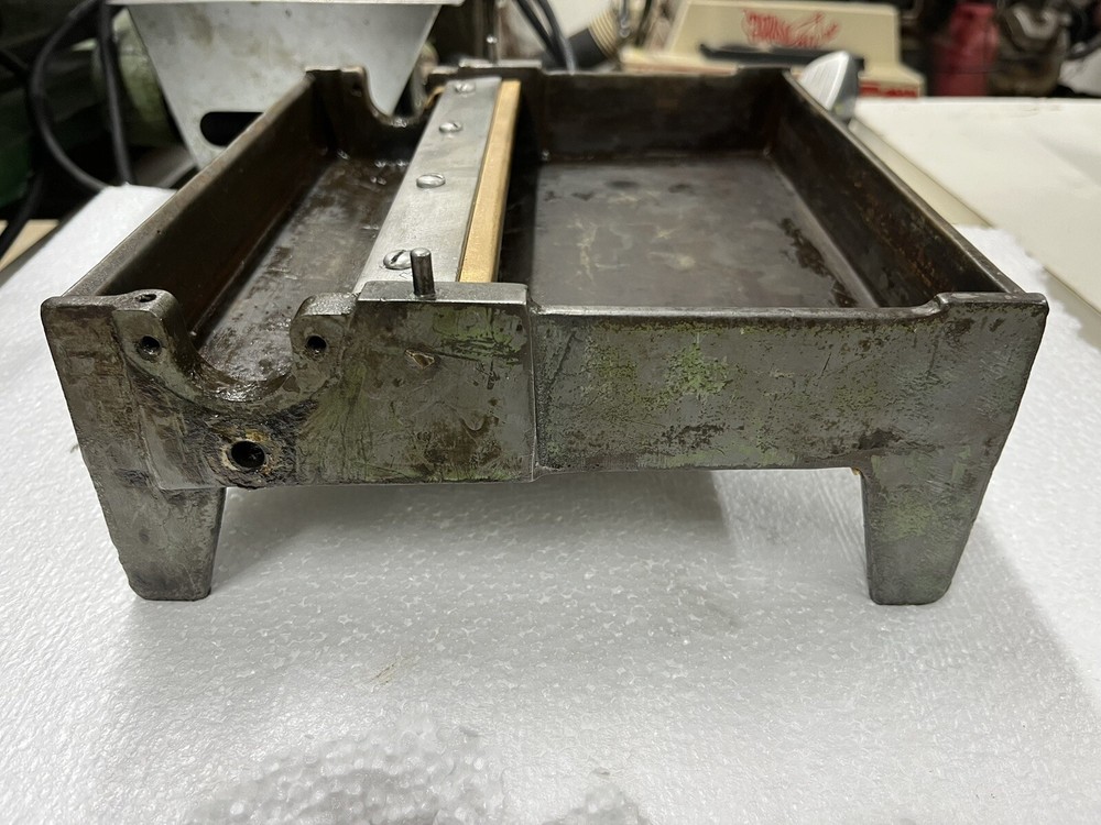 Potdevin 8.5'' Glue Pot & scraper blade & bridge