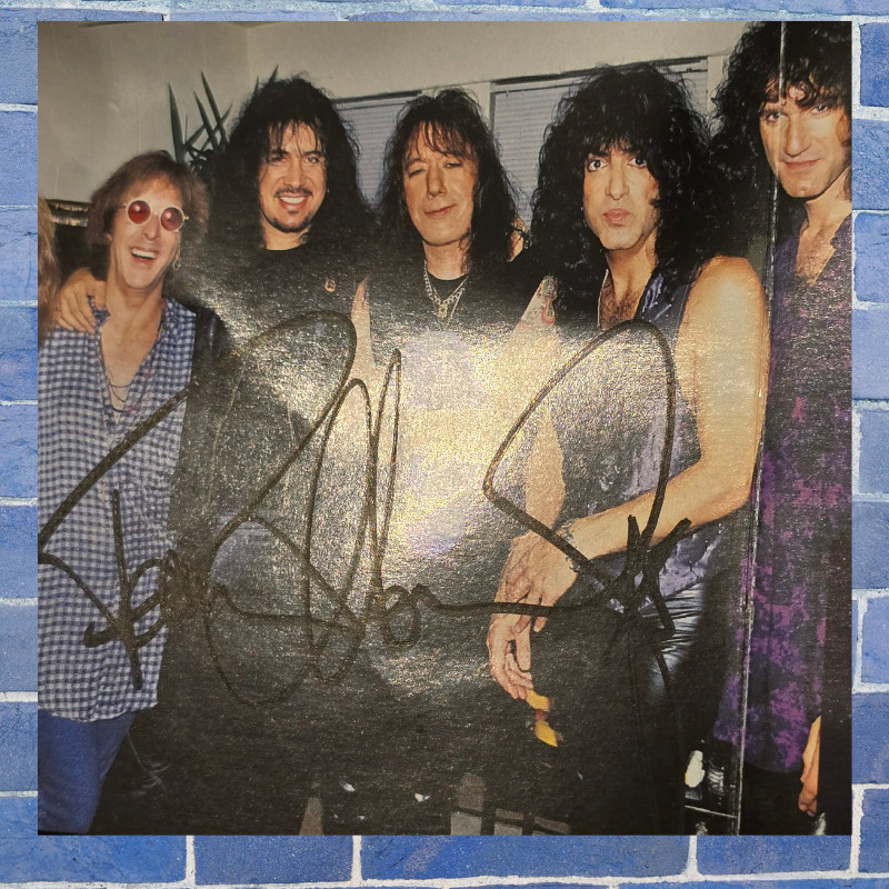 Kiss | signed cd | 4 members | Unplugged