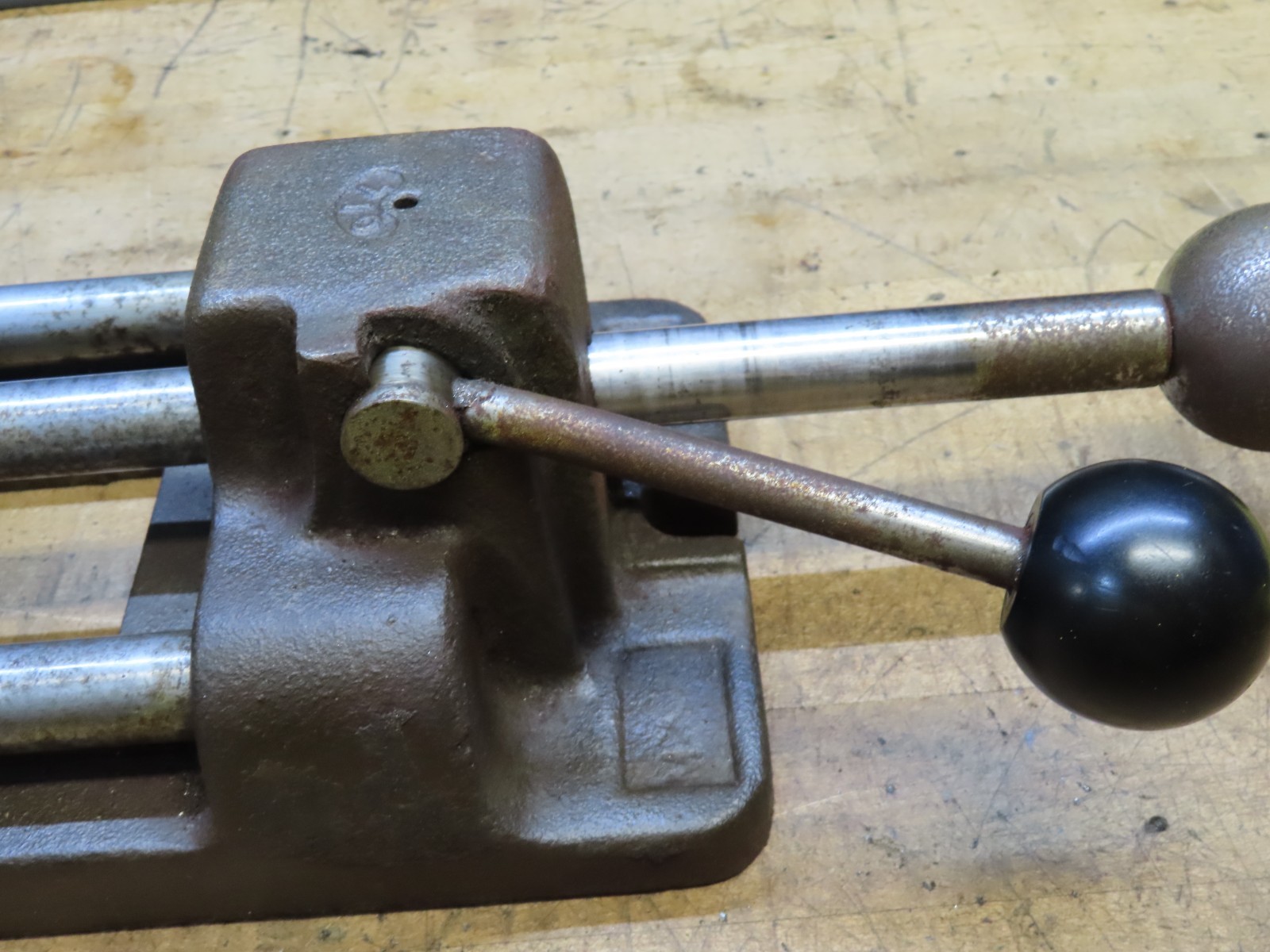 Heinrich 6SV Grip Master Speed vise 6" jaw width 6" opening Cam-action lever