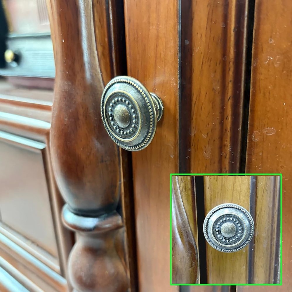 LXZ 8 PCs Vintage Antique Brass Knobs Handles - Drawer Knob Pulls with Emboss...