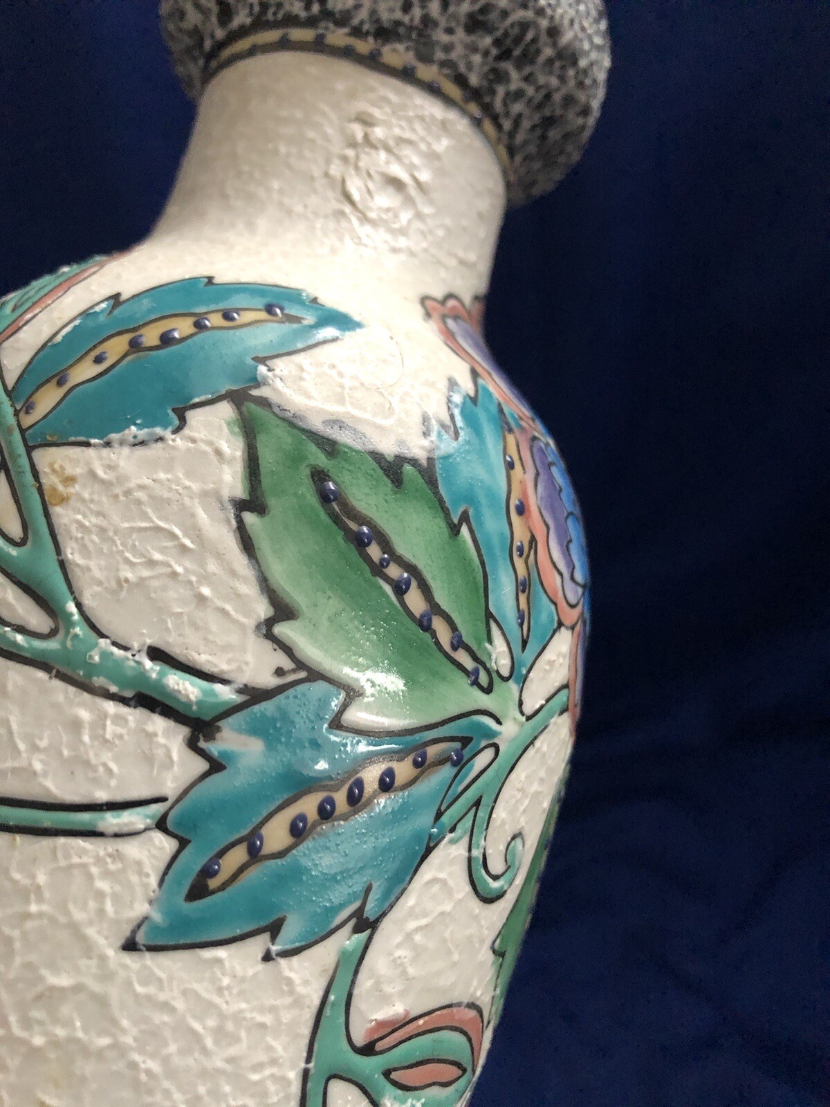 Chinese Porcelain Vase Beautiful Elegant Floral Pattern In Vibrant Colors VTG