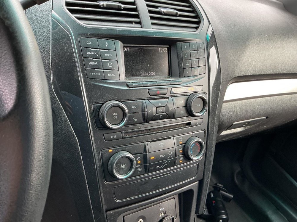 EXPLORER 2017 Glove Box 4942016