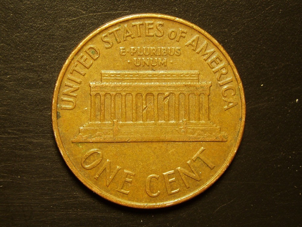 1961 ONE LINCOLN MEMORIAL CENT #85