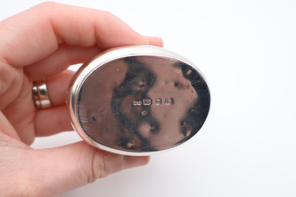 Quality Antique Solid Silver Oval Snuff Box Hallmarked Birmingham 1896