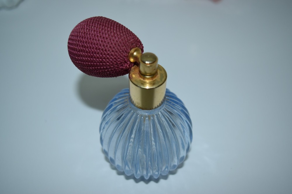 4 Piece Perfume Atomizer Bottle Set - Collectable, Props