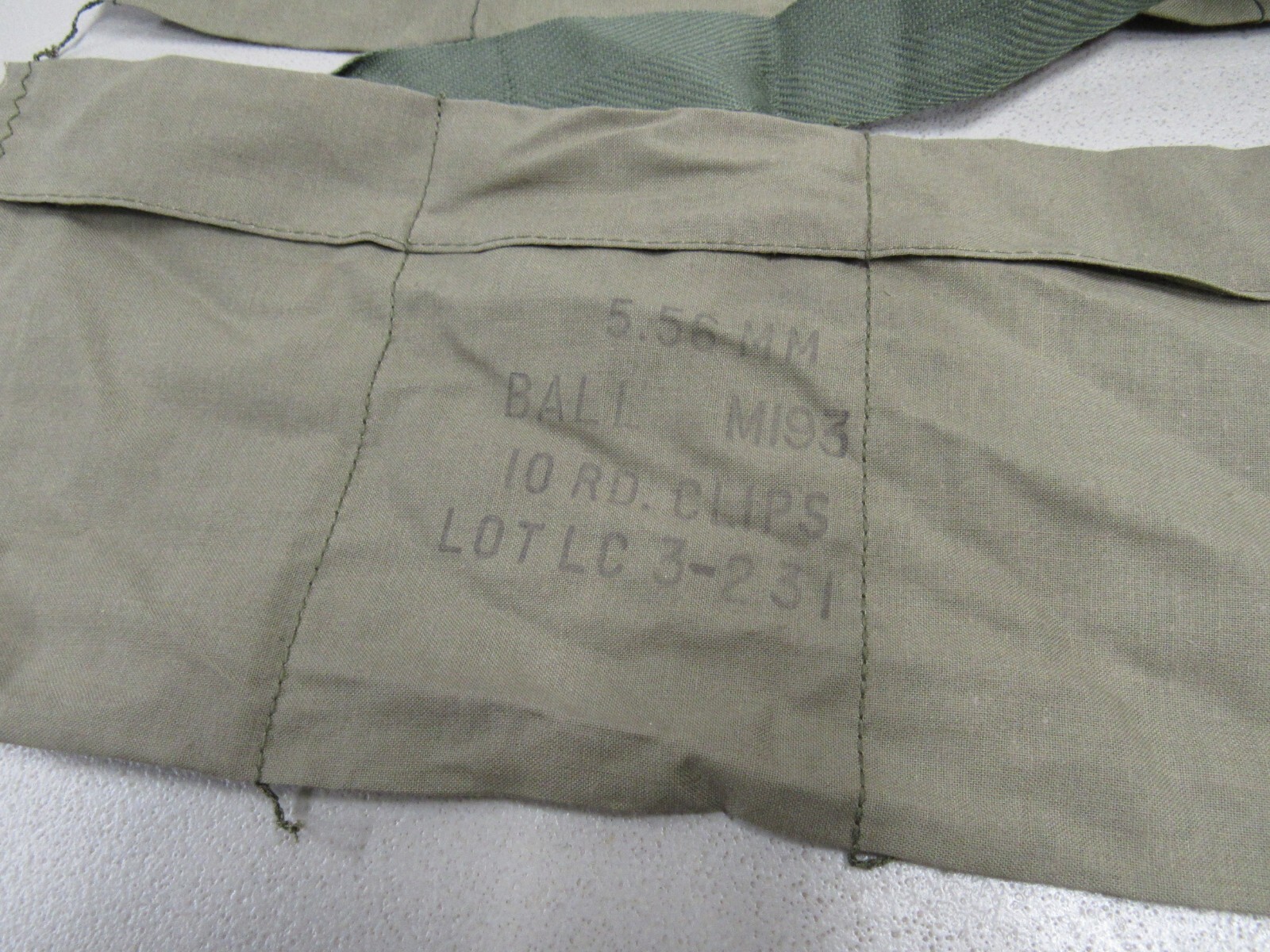 US VIETNAM ERA 7 POCKET AMMO BANDOLIER 1974 DATED UNISSUED US ARMY USMC 223