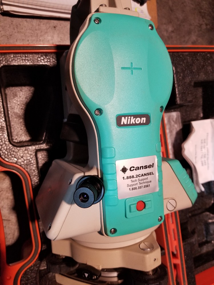 Nikon NE-100 Digital Theodolite w/case