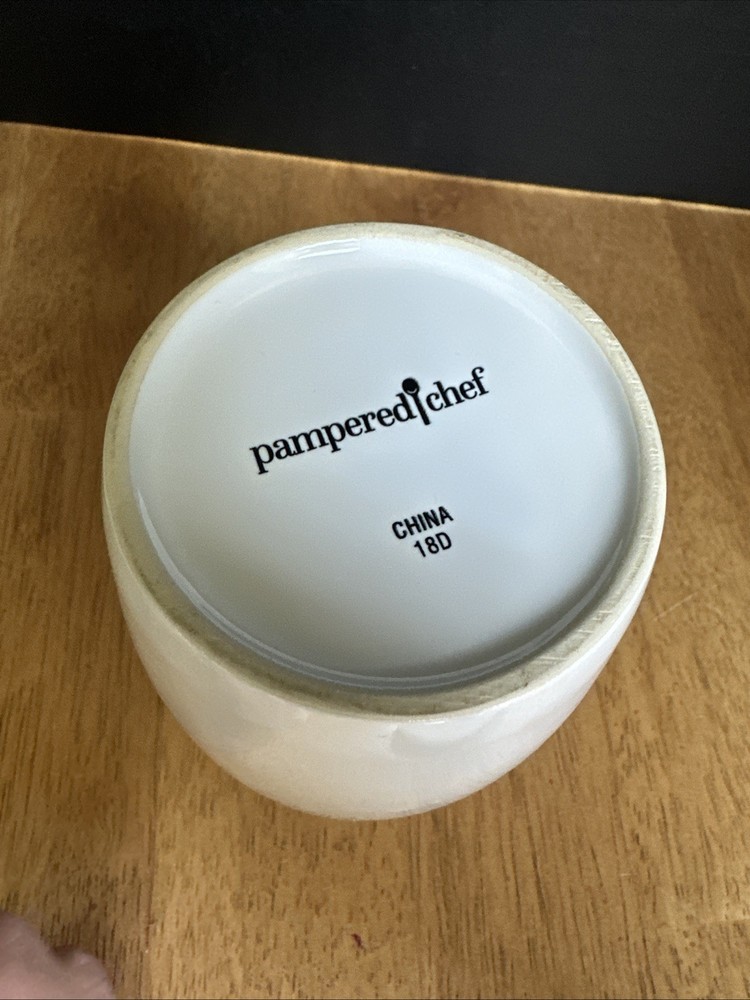 Pampered Chef Ceramic Egg Cooker Without Sleeve