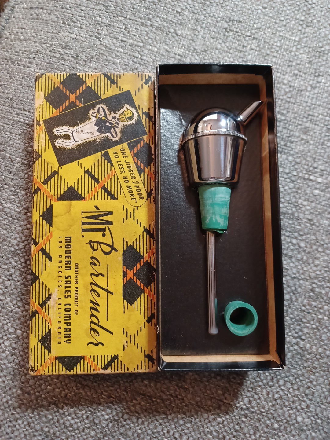 Vintage MCM 50’s Mr. Bartender Chrome Cocktail Jigger Bottle Top Server w/ Box