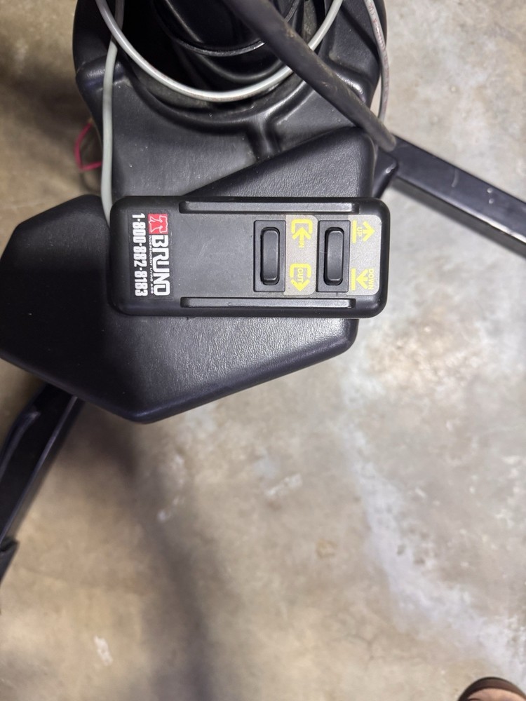 Bruno Curbside VSL 600 Series