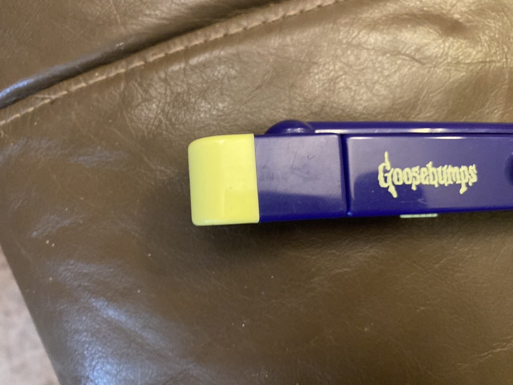 Goosebumps Folding Reading Light with Bulb - NOT TESTED