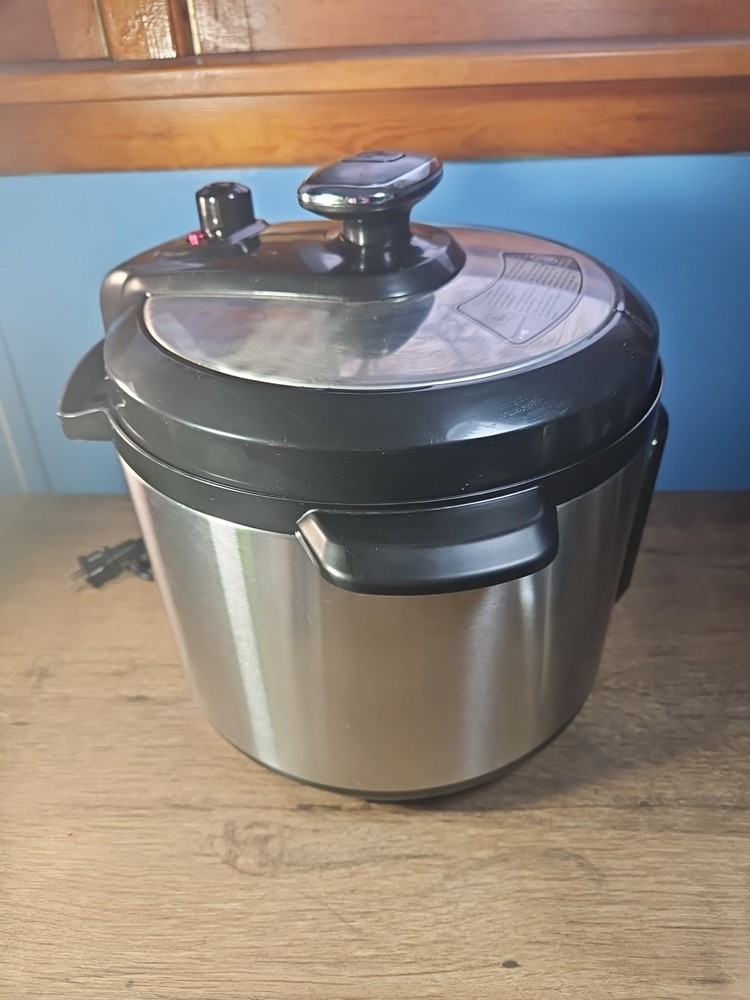 FARBERWARE 7-1 Programmable 6 quart Pressure Cooker Stainless WM-CS6016WP