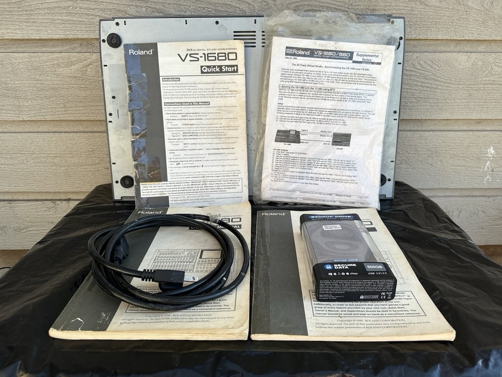 Roland VS-1680 Digital Studio Workstation - Manuals Fully Working