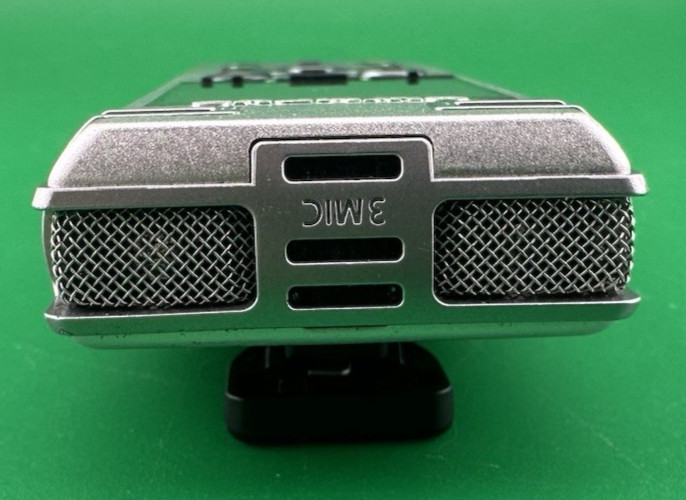 Olympus DM-720 4GB High-Resolution Digital Voice Audio Recorder w/ Case Preowned