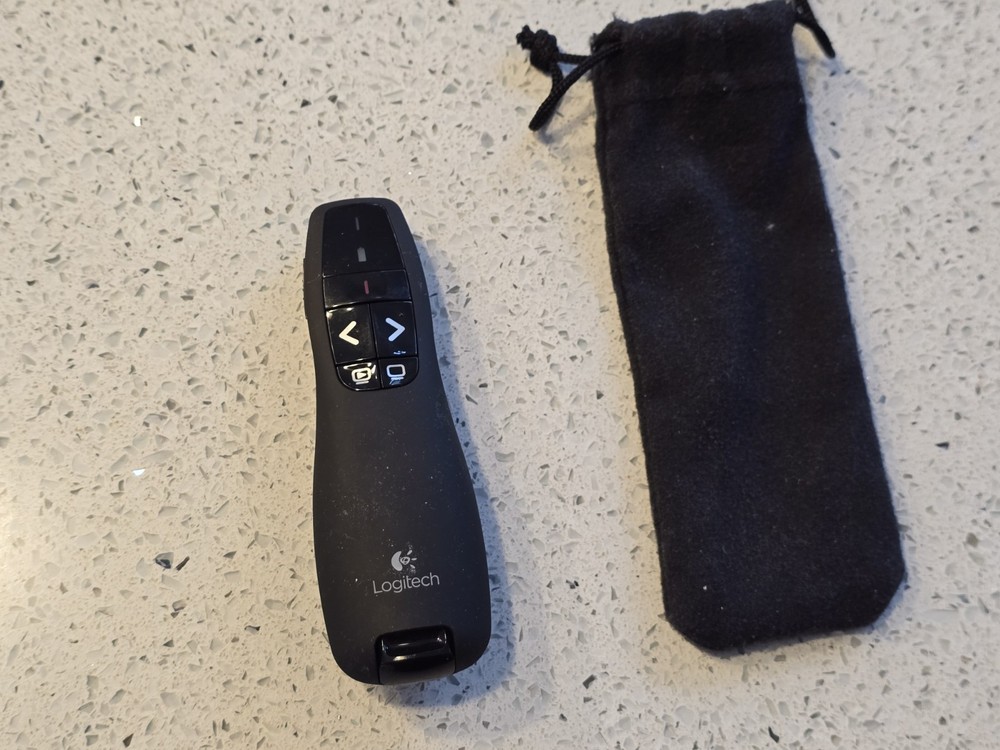 Logitech R400 Laser Presentation Remote - Black Power Point Clicker