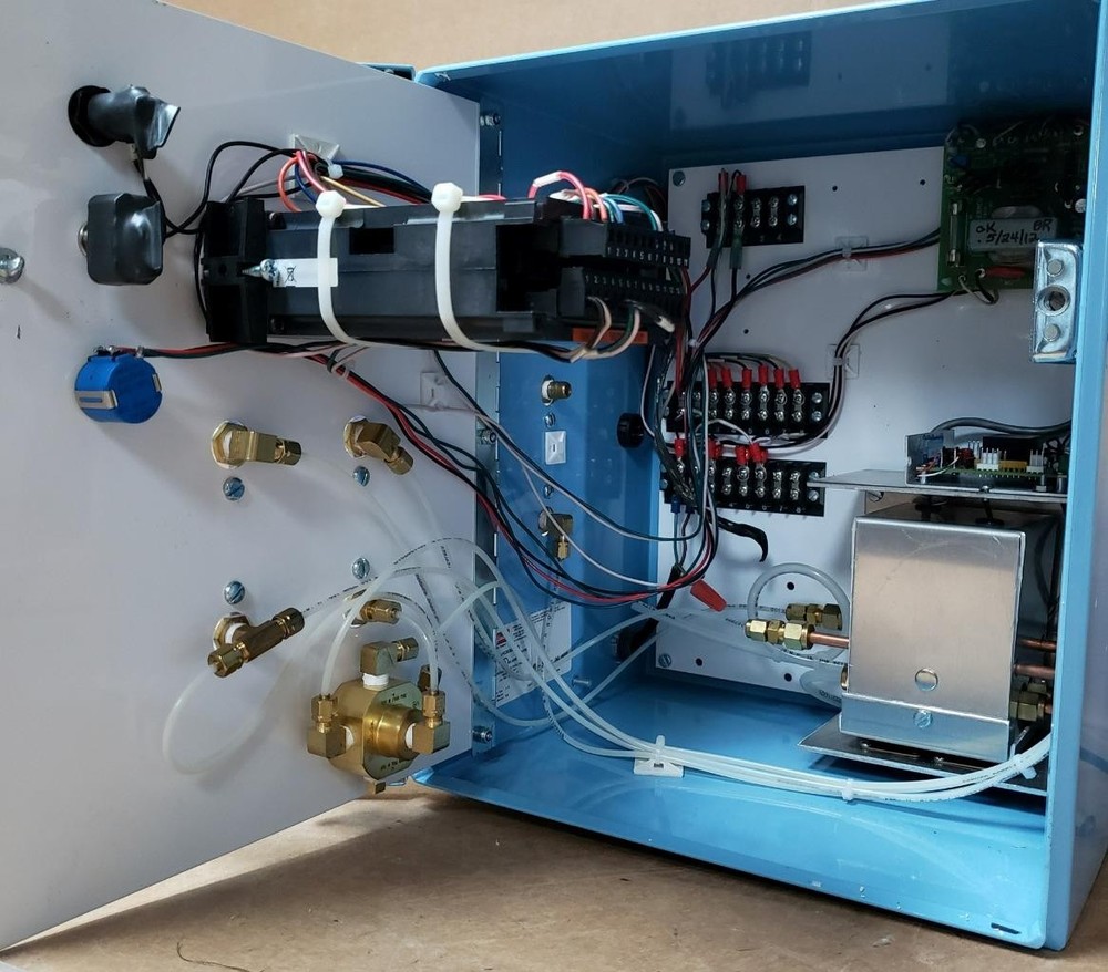 Thermco Gas Analyzer 7010HN10D1E ! v