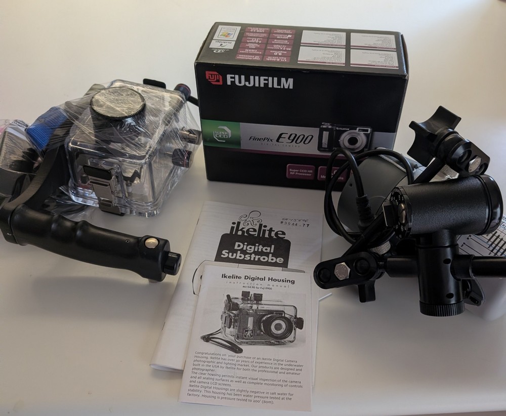 Dive Camera (Fujifilm camera, digital housing, and substrobe)