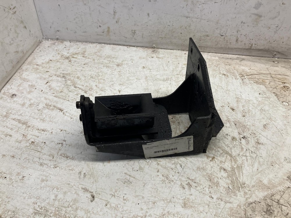 International 9900 Left/Driver Hood Rest - Used
