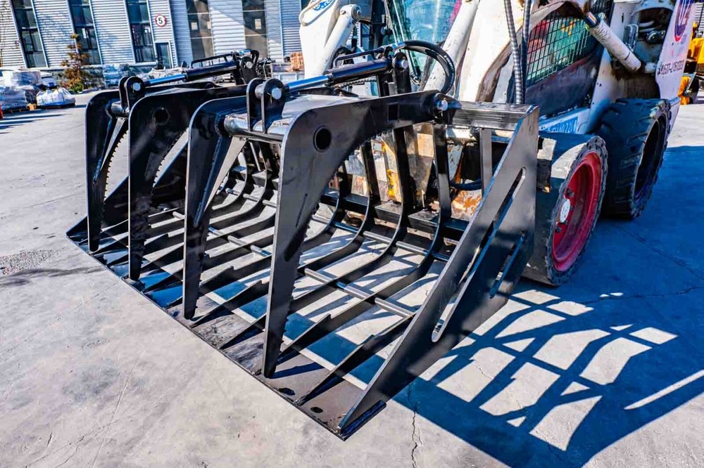 72" Rake Root Clam Grapple with Teeth Attachment Bobcat Skid Steer