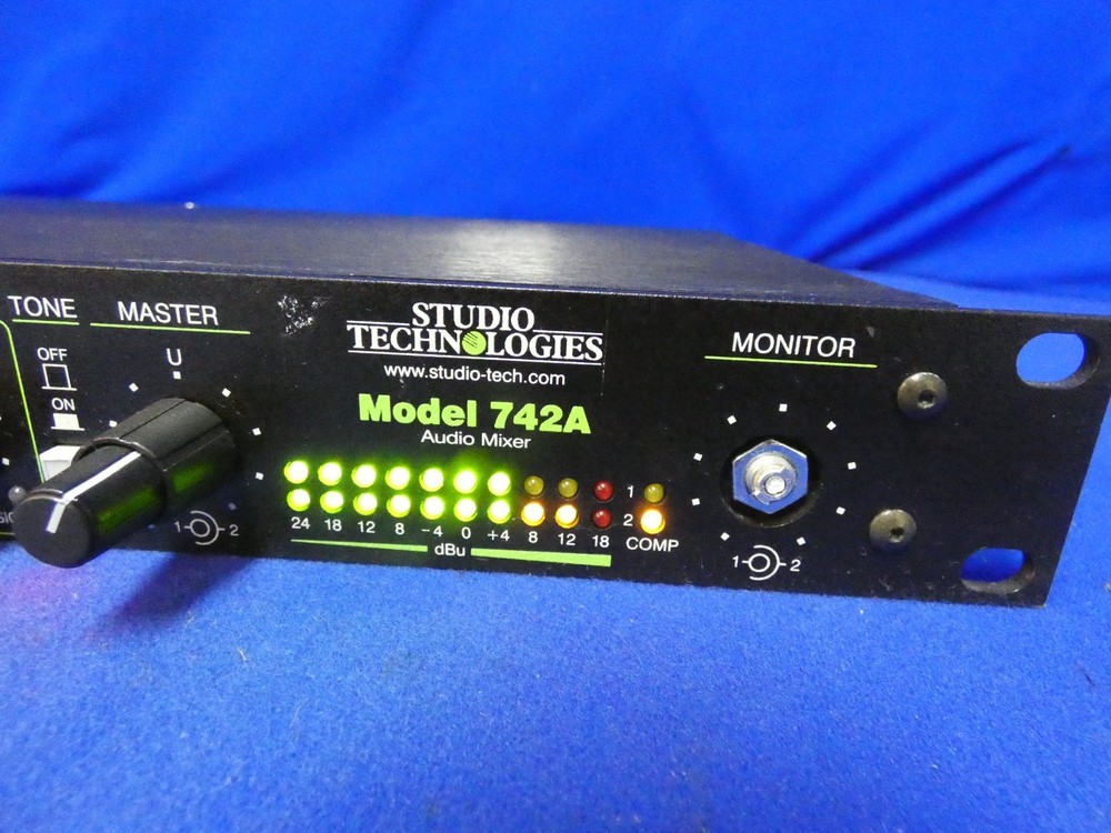 Studio Technologies Model 742A Audio Mixer (works-read ad)