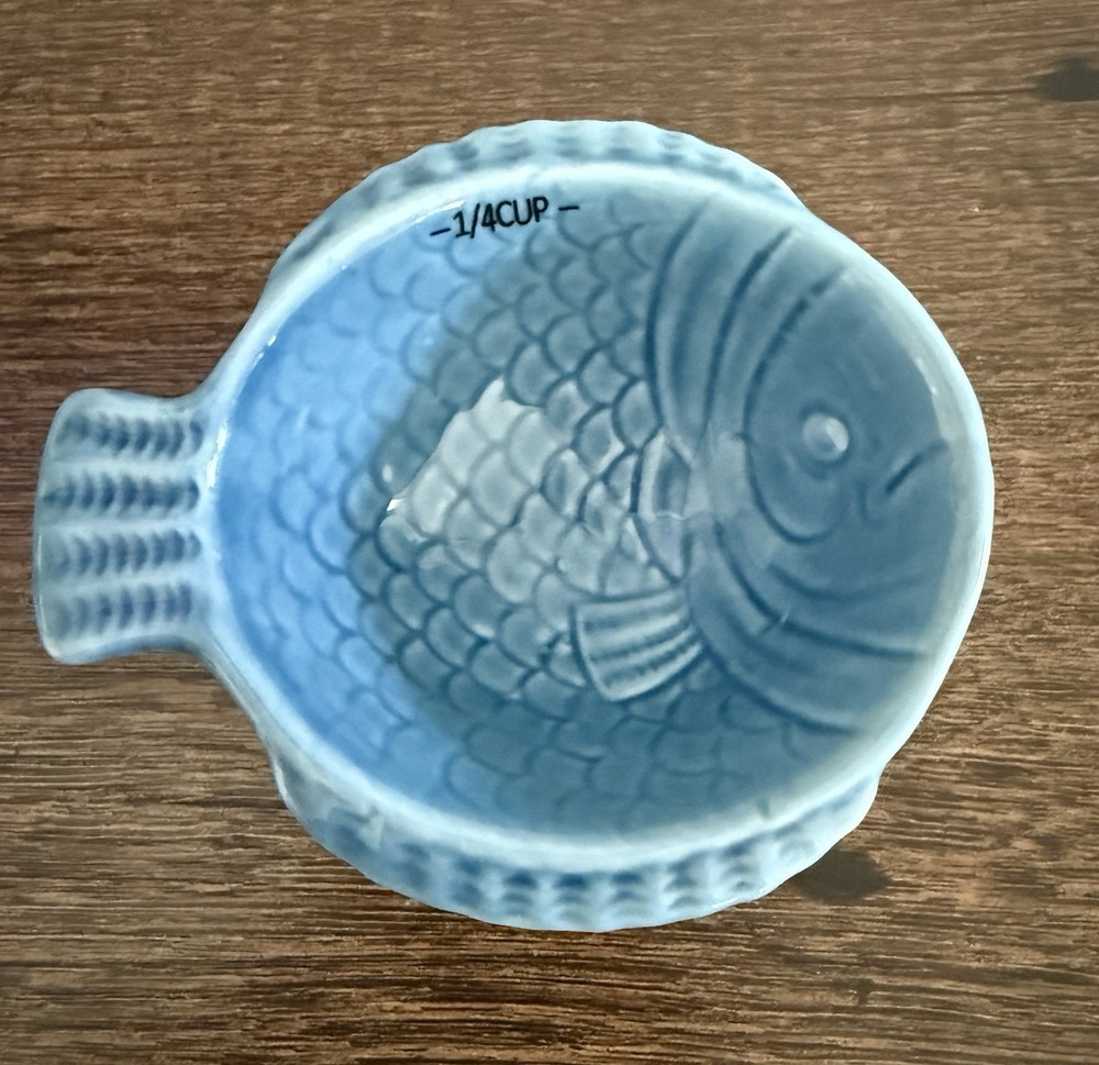 Blue Nesting Fish Measuring Cups