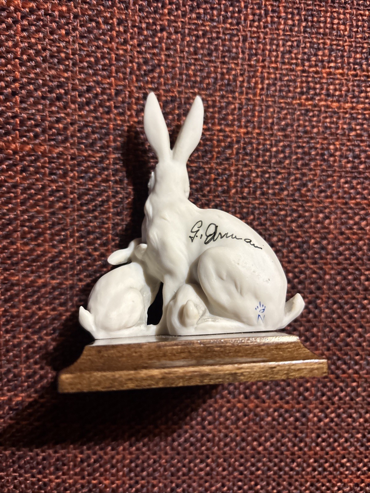Giuseppe Armani. “The Family” Easter Rabbits Figurine. Made In Italy.