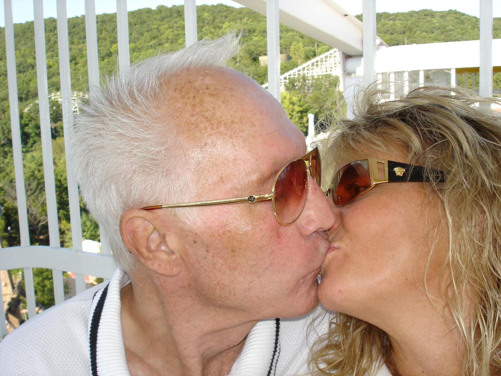 NEW EVEL KNIEVEL ADD KRYSTAL'S AUTOGRAPH TO ANY DAREDEVIL ENTERTAINMENT PURCHASE