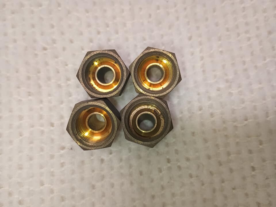 PCM PLEASURECRAFT MARINE ENGINE FITTING R024146