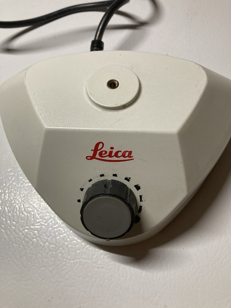 Leica 13410311 Microscope Illuminator Lab Light Base Power Supply