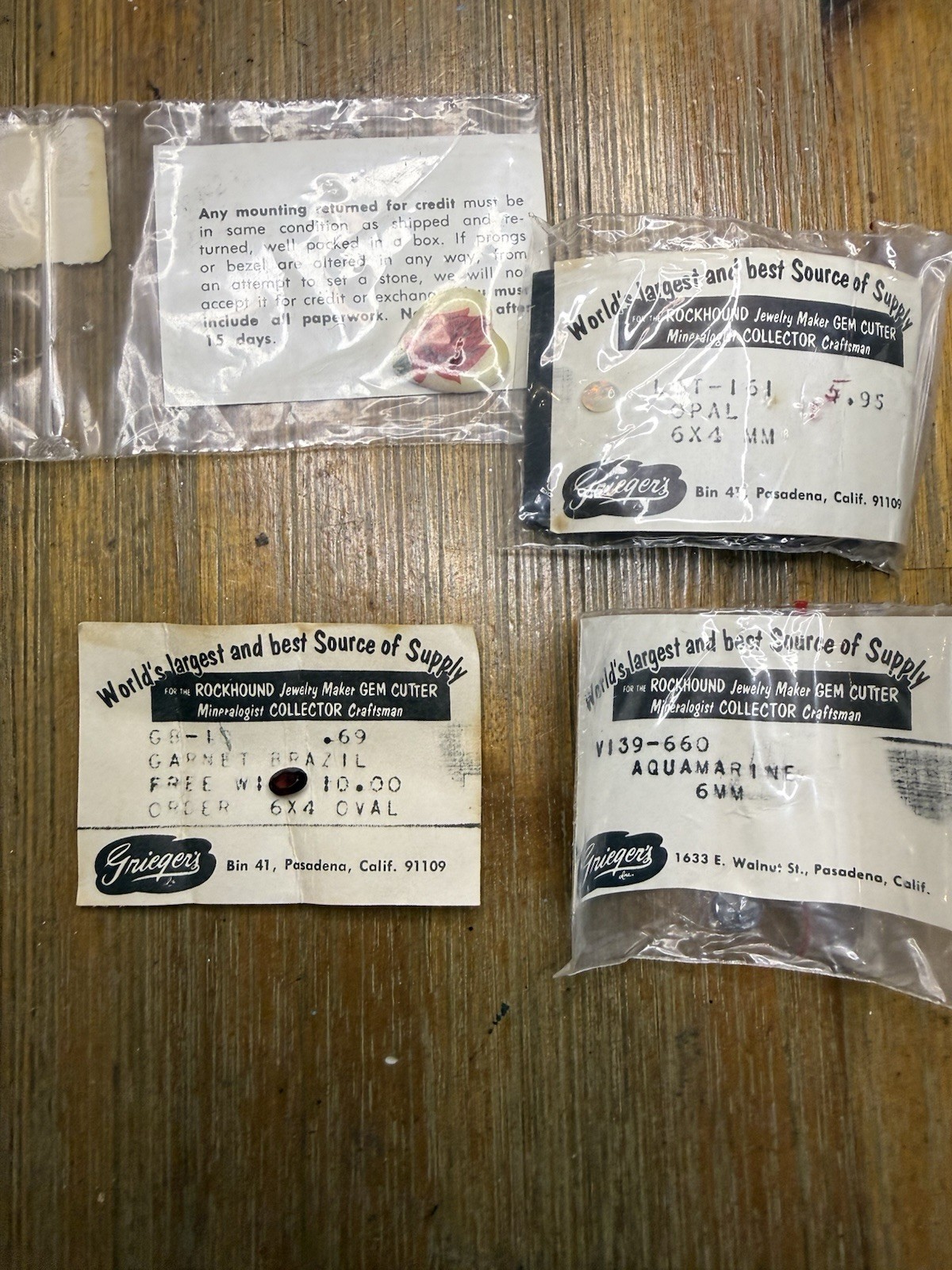 VNTG AB Swarovski Crystals (?) 1,000+ piece lot replacement jewelry set READ