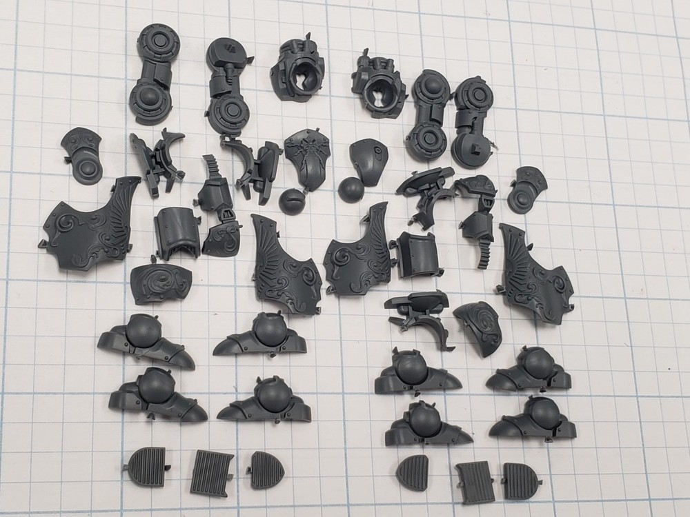 30k Legio Custodes Bits Achillus Contemptor Dreadnought Engraved Legs Set #01