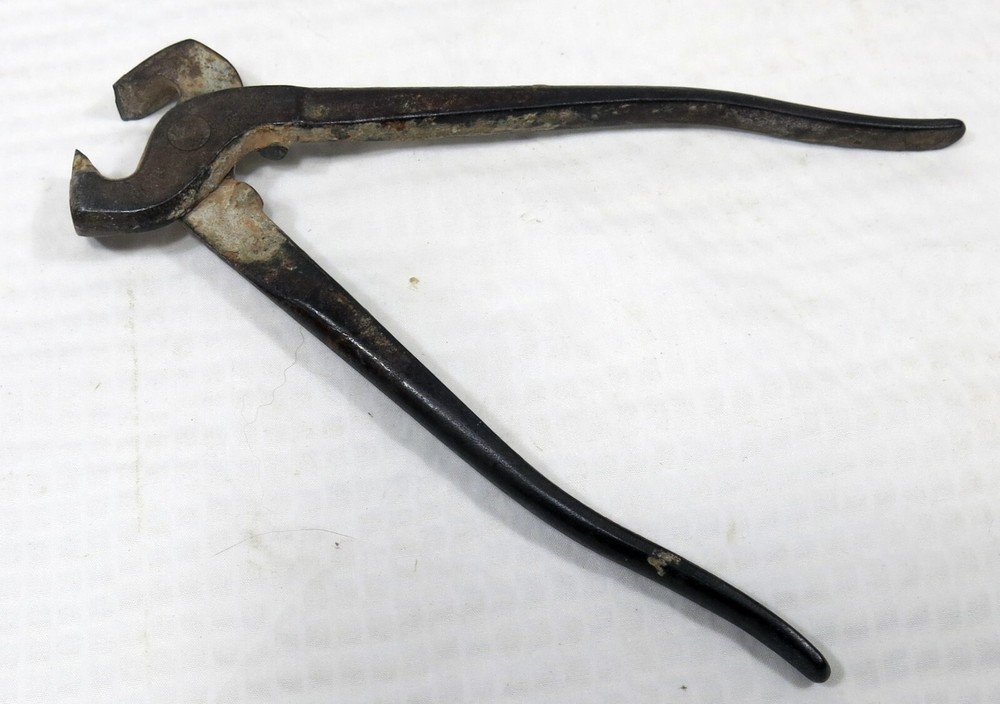 Pincer Tool Vintage
