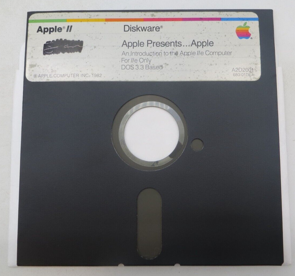 APPLE II Diskware Apple Presents Apple Introduction IIe 5.25" Floppy Disk 1982 -