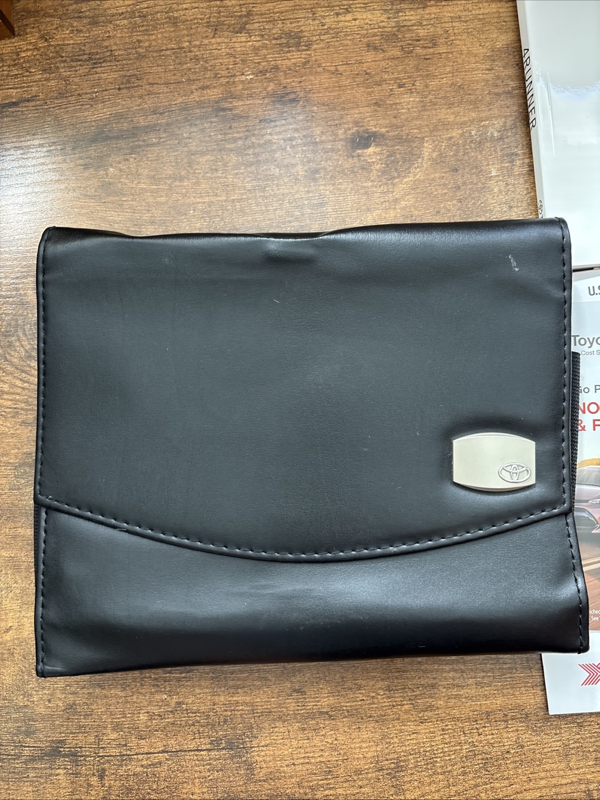 2017 Toyota 4RUNNER Owners Manual Complete Set W/ Case OEM (FREE SHIPPING)