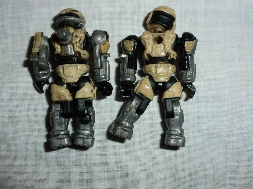 2 mega Blok Soldier Figures