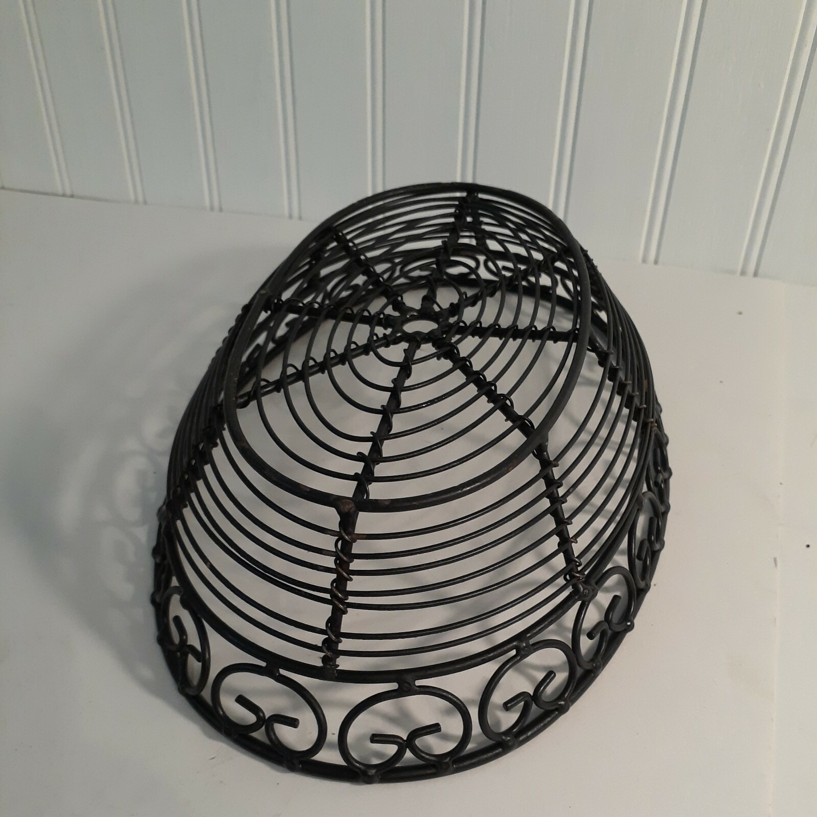 Restaurant Black Metal Bread Basket Approximately 6x9x2.5 In. Priced Per Basket