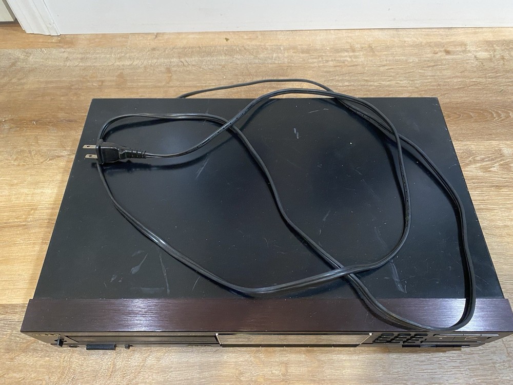 TEAC ZD-880 CD Player (Working)